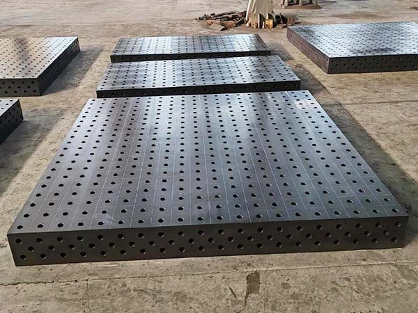 Bench-style Welding Table